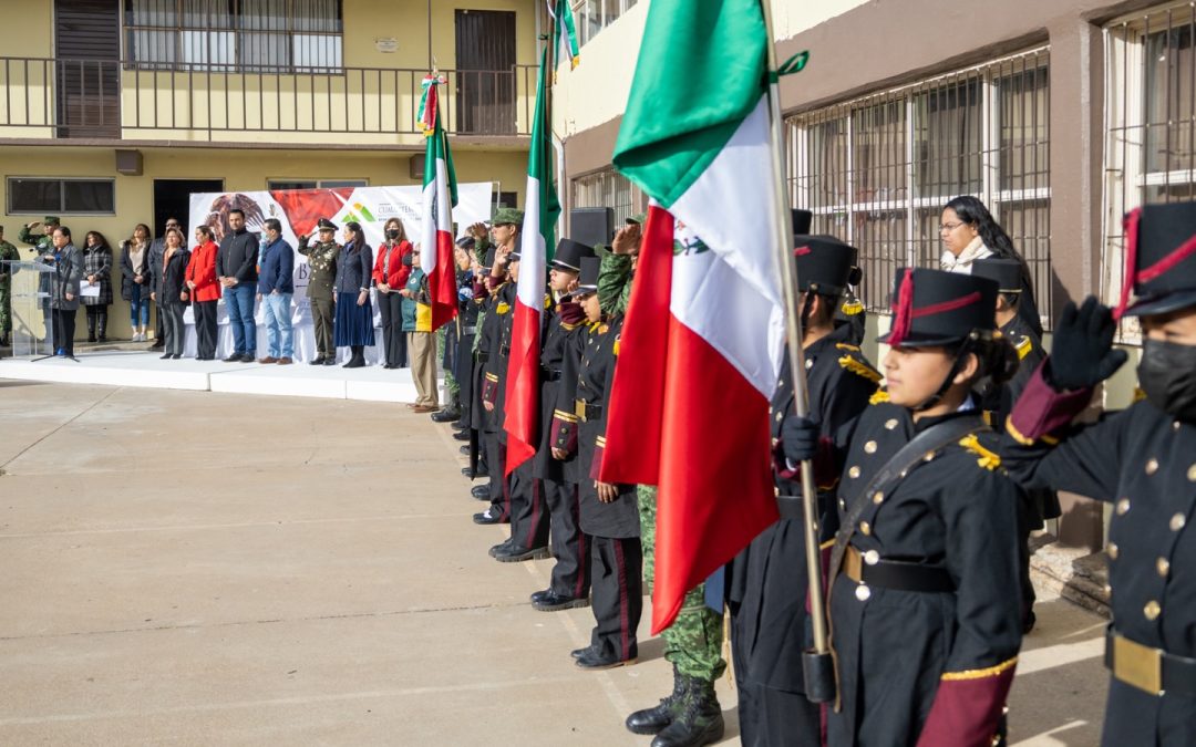 15 instituciones educativas celebran el Día de la Bandera, en Cuauhtémoc