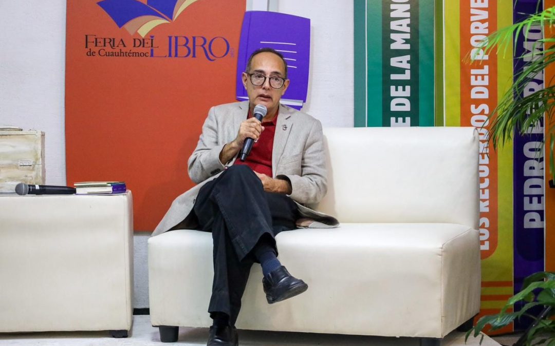Víctor Toledo presentará su libro “Sonido de gardenias”, en Cuauhtémoc