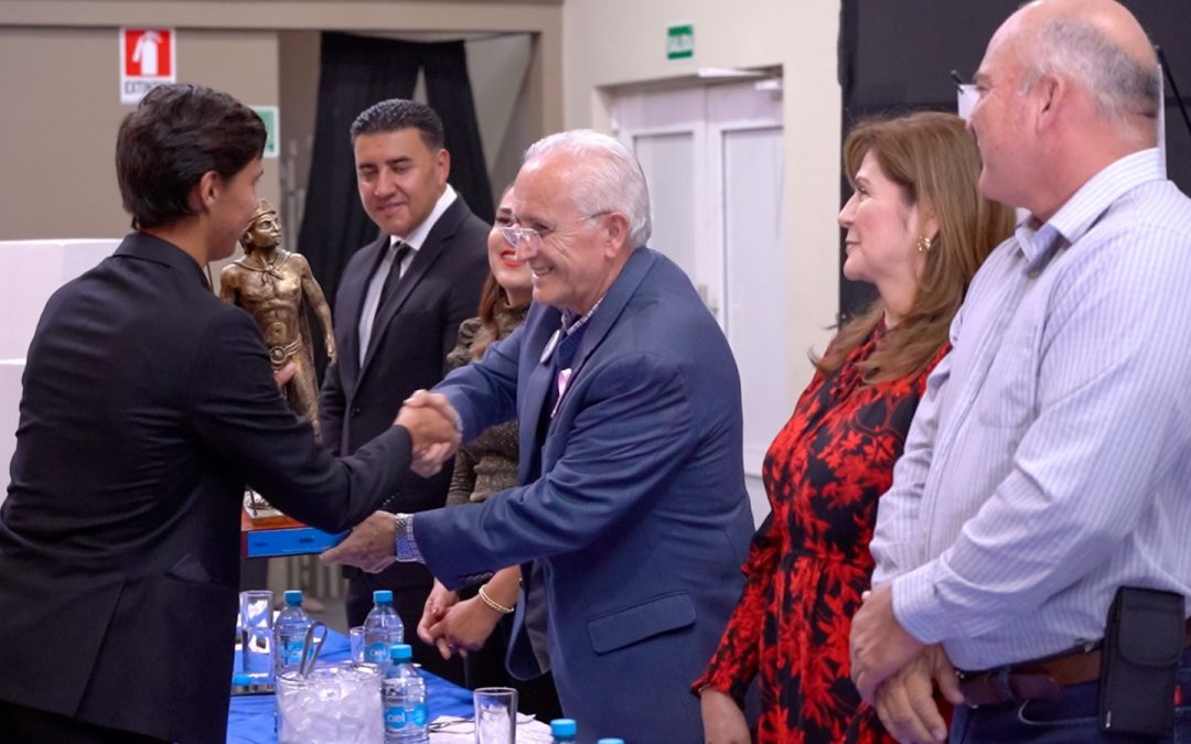 Saúl Mena Gómez gana el premio Deportista del Año 2022, en Cuauhtémoc