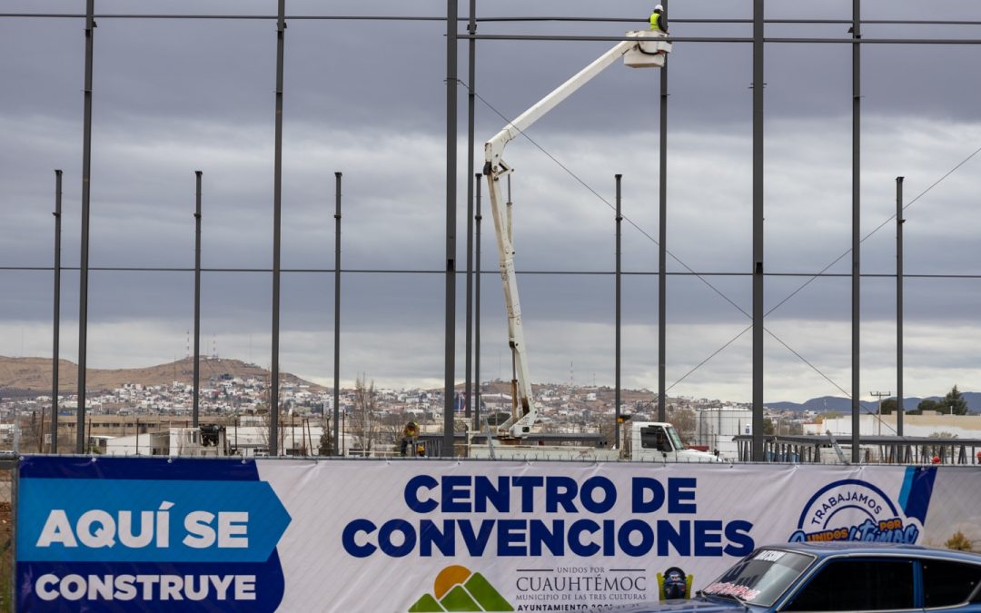 Avanza construcción de centro de convenciones, pista de arrancones y arena de rodeo, en Cuauhtémoc