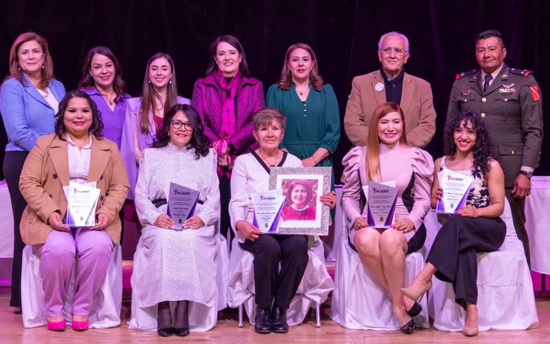 Galardonan a 5 mujeres con el premio Cuauhtemense Destacada 2024