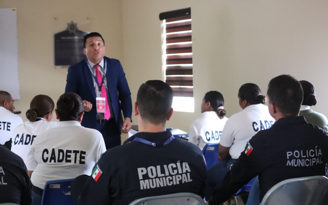 Ofrece Juez taller para agentes de la Policía Preventiva y Cadetes de Policía Municipal