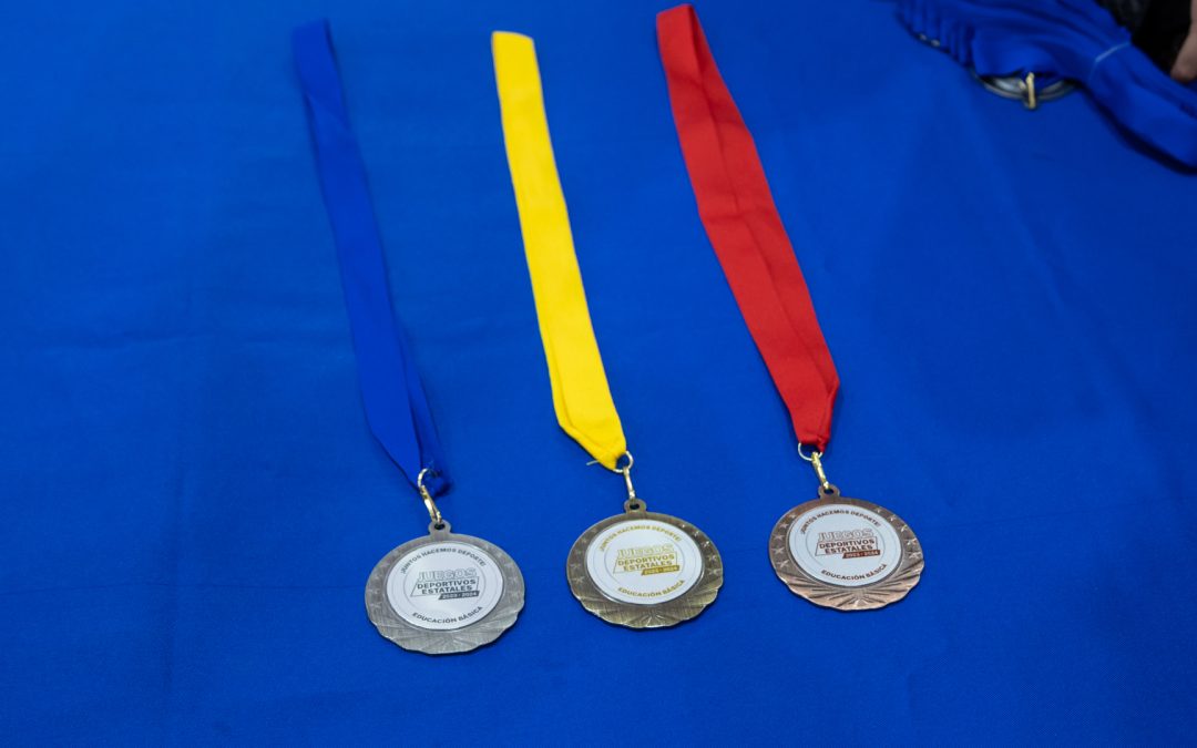 Premian a ganadores del torneo “Juntos en el Deporte Escolar”, en Cuauhtémoc